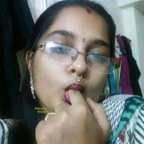 desi pussy show|Naughty desi girl showing pussy on cam